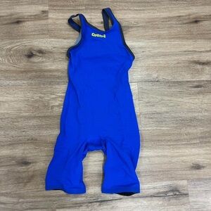 Arena Power Skin Carbon Air tech, only worn 3 times, size 24